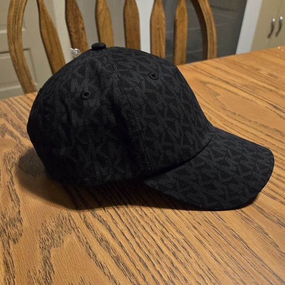 Brand new!! NWT Authentic Michael Kors black & grey adjustable signature MK hat - Picture 5 of 11